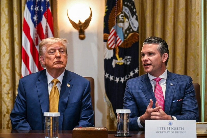 Tổng thống Mỹ Donald Trump và Bộ trưởng Quốc phòng Mỹ Pete Hegseth. Ảnh: NBC News
