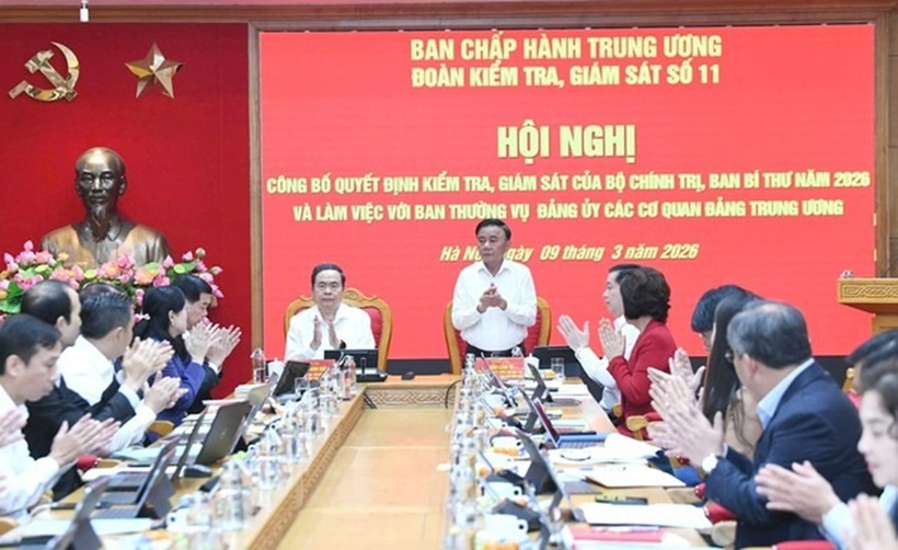 Chủ tịch Quốc hội Trần Thanh Mẫn - Trưởng Đoàn Kiểm tra, giám sát của Bộ Chính trị, Ban Bí thư năm 2026 chủ trì hội nghị (Ảnh: Lâm Hiển).