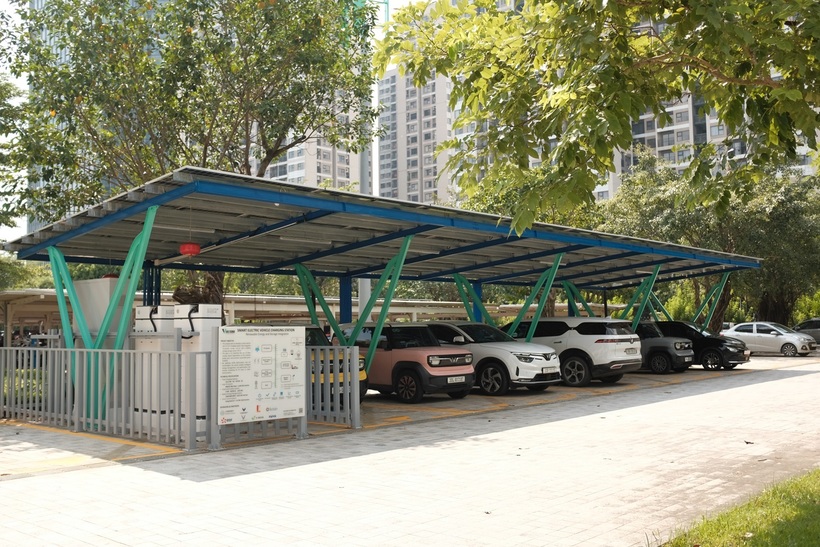 Trạm sạc xe điện thông minh thử nghiệm được xây dựng và triển khai trong thực tế khuôn viên trường Đại học VinUni