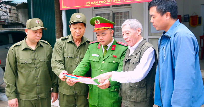 Công an Hà Nội chủ động bảo đảm tuyệt đối an ninh, an toàn cho bầu cử Quốc hội khóa XVI - 9