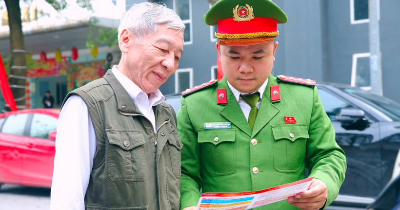 Công an Hà Nội chủ động bảo đảm tuyệt đối an ninh, an toàn cho bầu cử Quốc hội khóa XVI - 11
