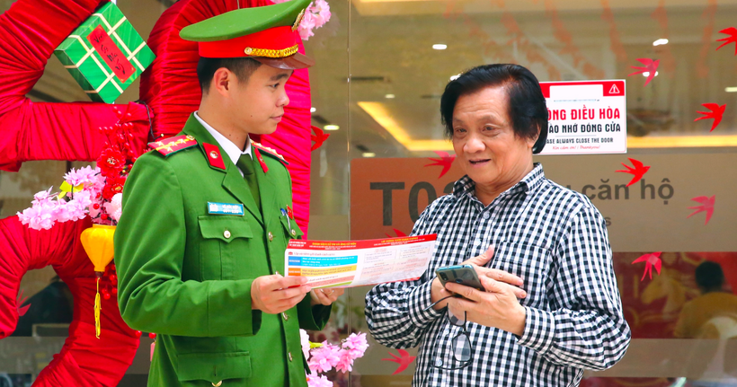 Công an Hà Nội chủ động bảo đảm tuyệt đối an ninh, an toàn cho bầu cử Quốc hội khóa XVI - 10
