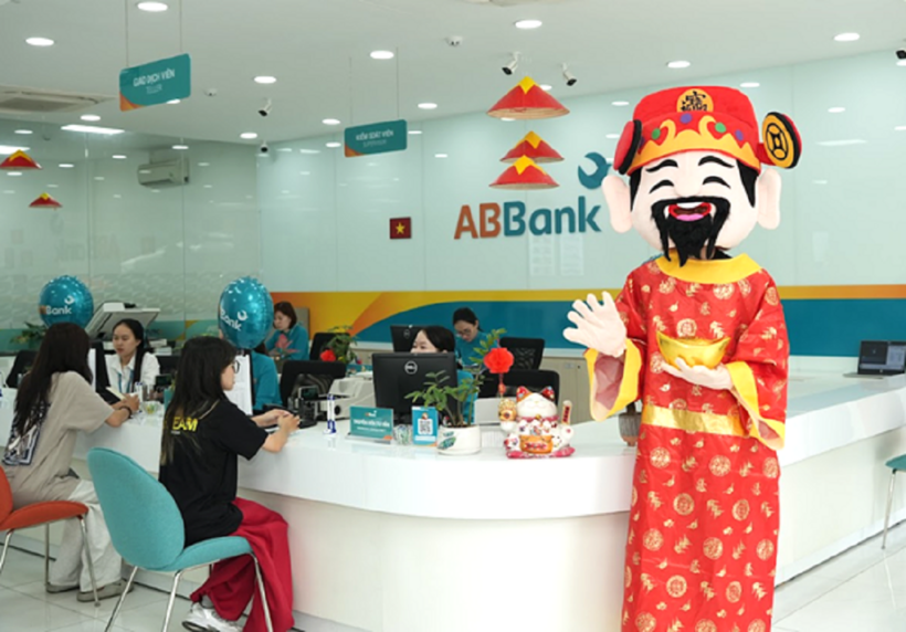 Ngày đầu tiên ABBank tung “mưa” vàng 24K: Những chủ nhân đầu tiên đã lộ diện - 2