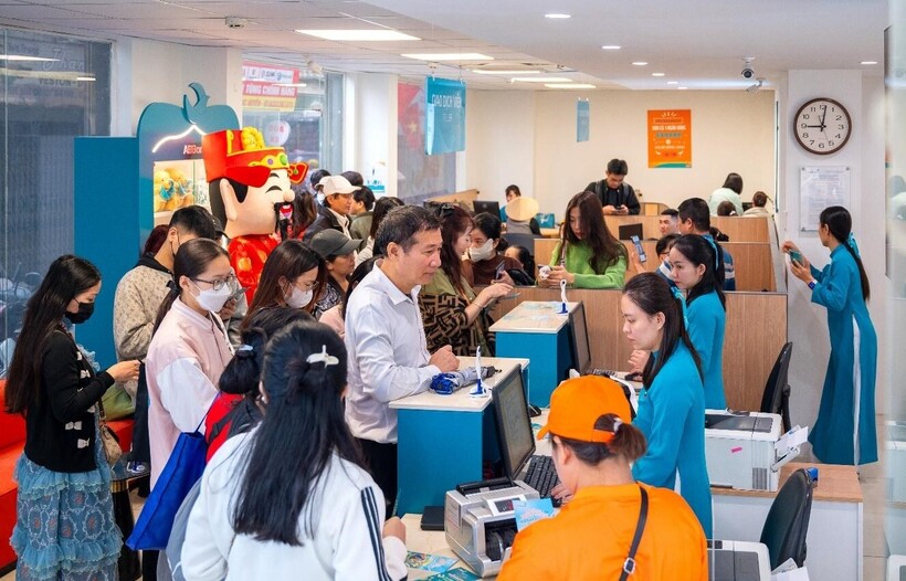 Ngày đầu tiên ABBank tung “mưa” vàng 24K: Những chủ nhân đầu tiên đã lộ diện - 3