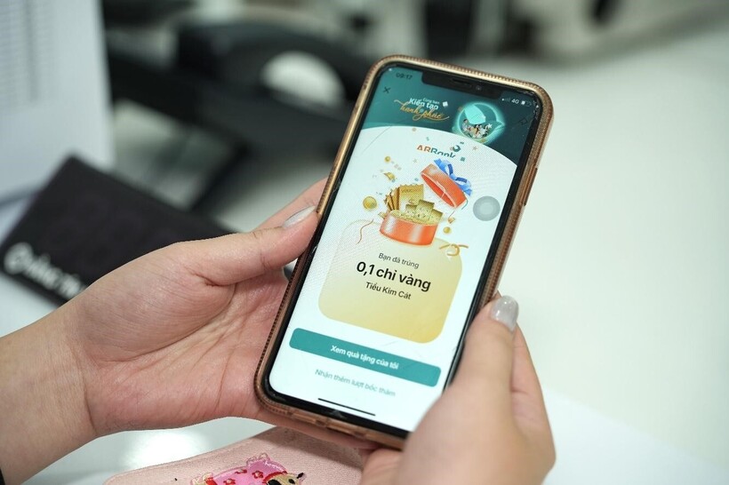 Ngày đầu tiên ABBank tung “mưa” vàng 24K: Những chủ nhân đầu tiên đã lộ diện - 5