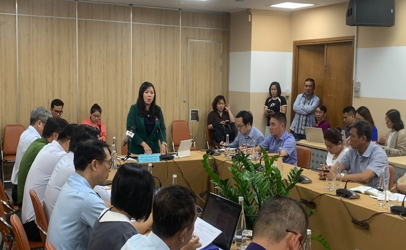 Phó giám đốc Sở Công Thương TP.HCM Nguyễn Thị Kim Ngọc chủ trì buổi làm việc với doanh nghiệp kinh doanh xăng dầu, khí tại TP.HCM ngày 10/3. (Ảnh: Tạp chí Tri thức)