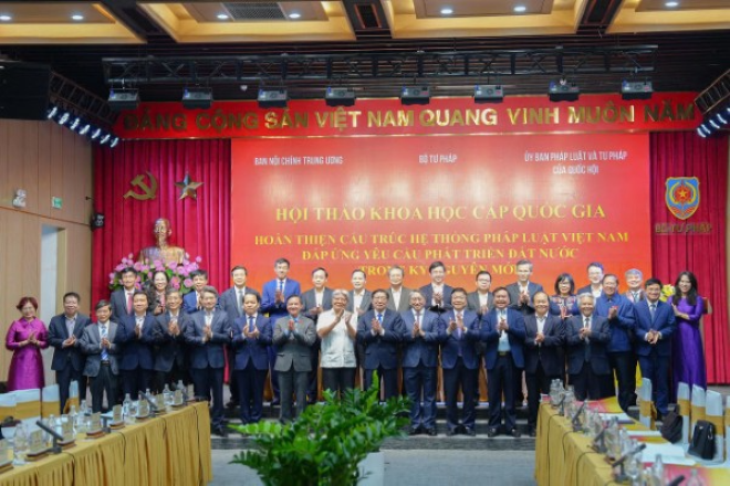 Đưa pháp luật thành lợi thế cạnh tranh, đáp ứng yêu cầu phát triển nhanh, bền vững đất nước - 1