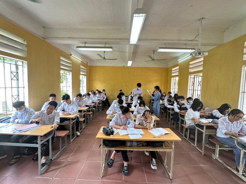 Nhà trường cùng nhiều phụ huynh cho rằng cần chờ phương án tuyển sinh chính thức. Ảnh minh họa