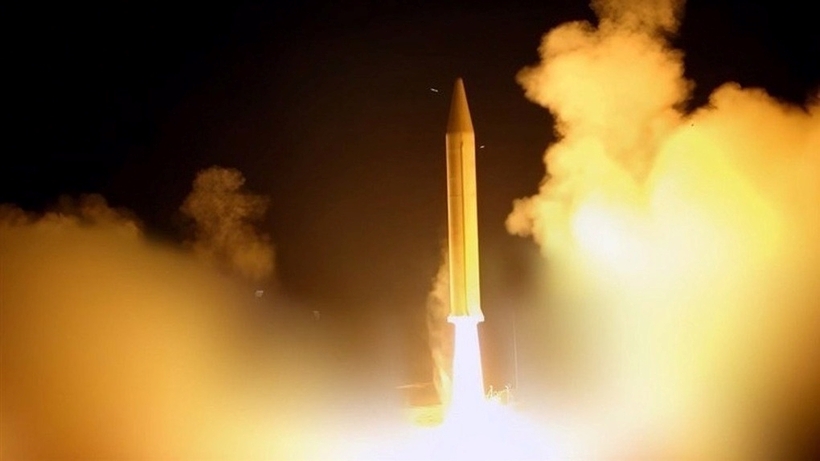 Tên lửa Iran rời bệ phóng. Ảnh: PressTV