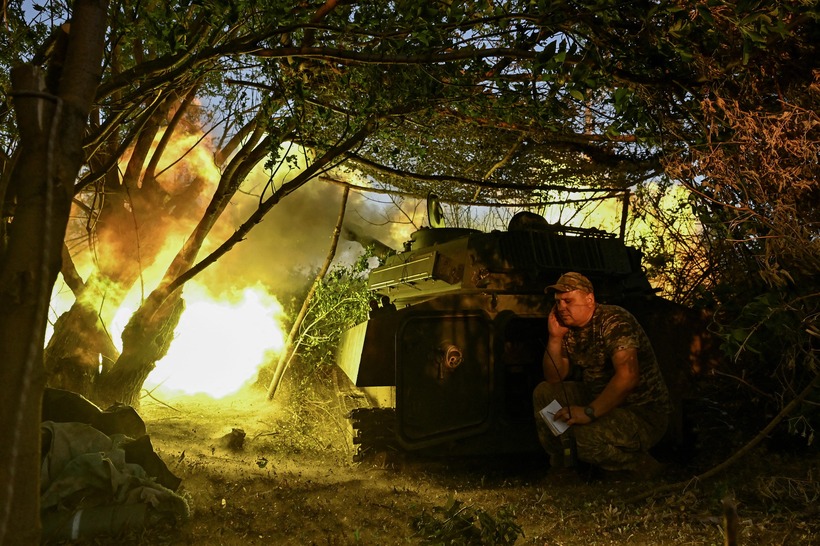 Ukraine căng mình đối phó với các cuộc tấn công ở vùng biên giới của Nga. Ảnh: Reuters