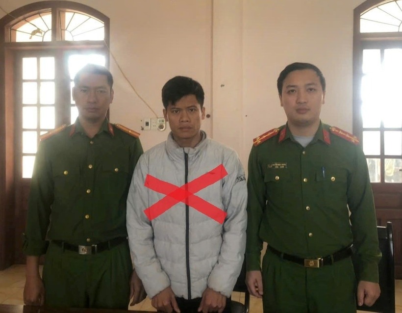 Bàn Văn Huấn tại cơ quan công an. Ảnh: Công an Hải Phòng
