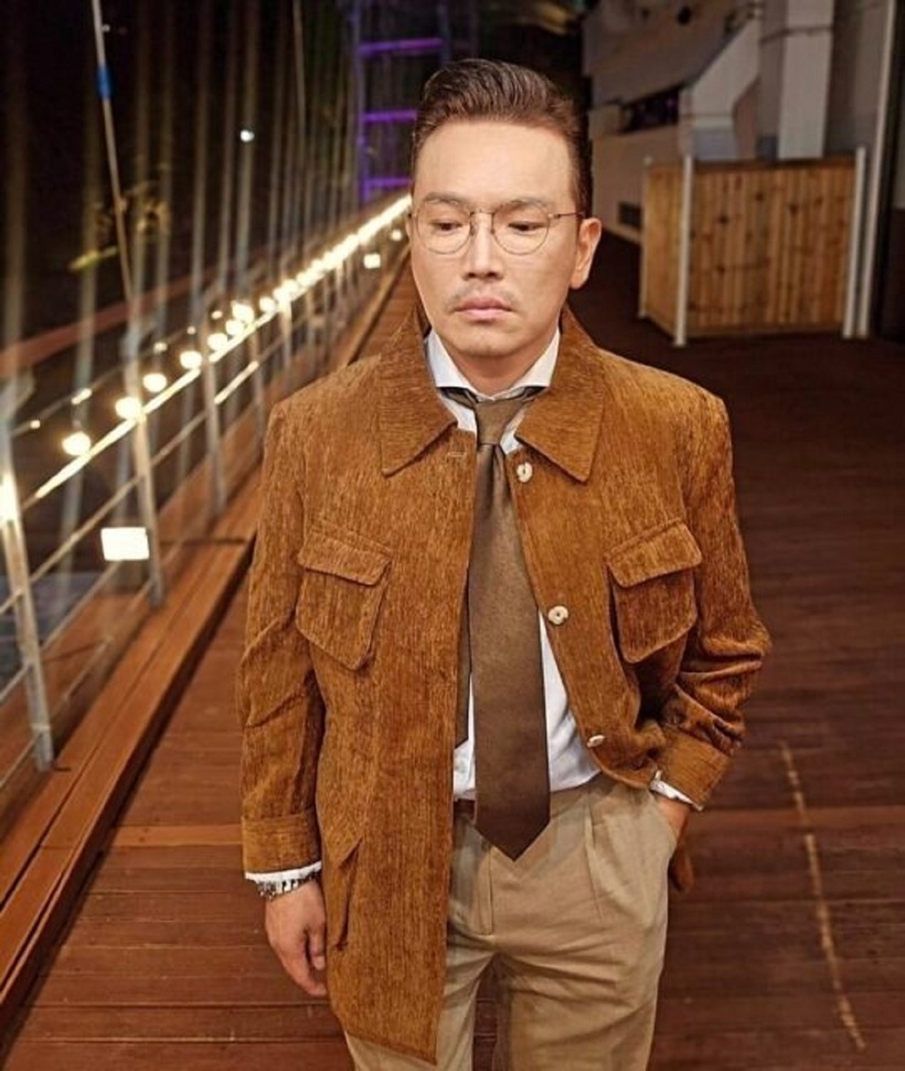 Nam MC này vội xin lỗi và giải thích. Ảnh: Koreaboo