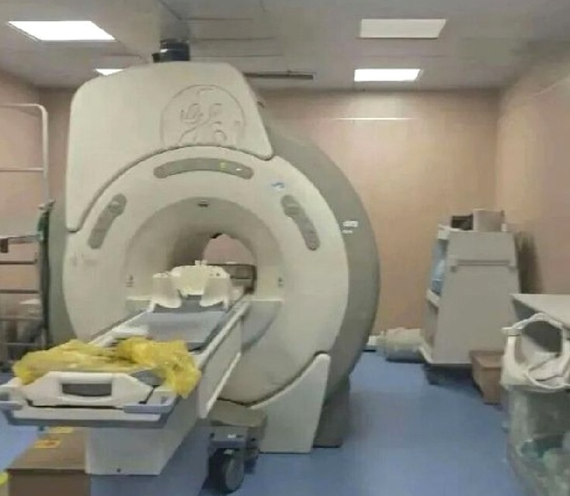 Nam bệnh nhân bị "bỏ quên" suốt 6 tiếng trong lồng máy chụp cộng hưởng từ. Ảnh: Cover News.