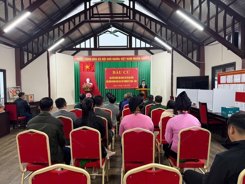 Quang cảnh tại khu vực bỏ phiếu khu tái thiết dân cư Làng Nủ.