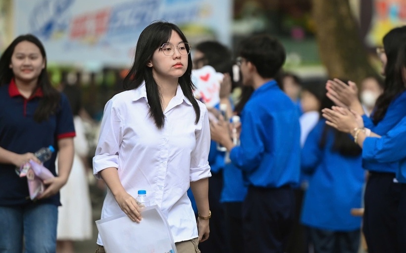 Thí sinh thi lớp 10 tại Hà Nội năm 2025. (Ảnh: Dân trí)