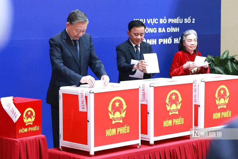Tổng Bí thư Tô Lâm bỏ phiếu bầu cử tại Hà Nội - 8
