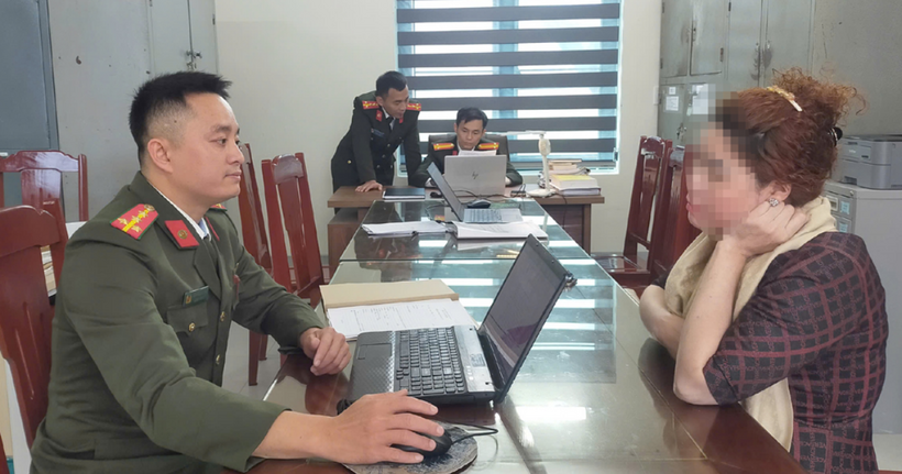 Chị N.T.T, một trong 42 nghìn bị hại trên cả nước. (Ảnh: Công an Thanh Hóa)