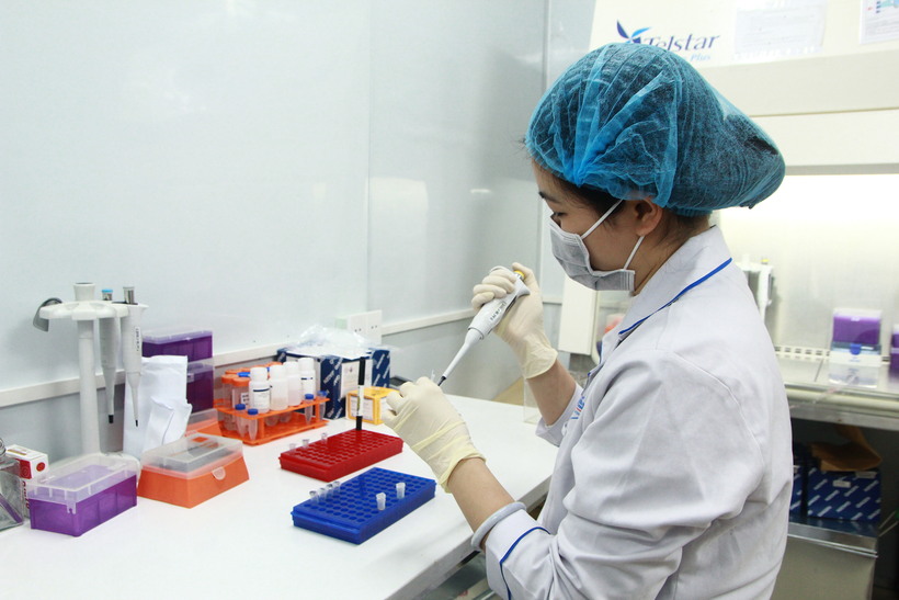 Người phụ nữ phải xét nghiệm đến 7 lần mới tìm được cha cho con. Ảnh minh họa