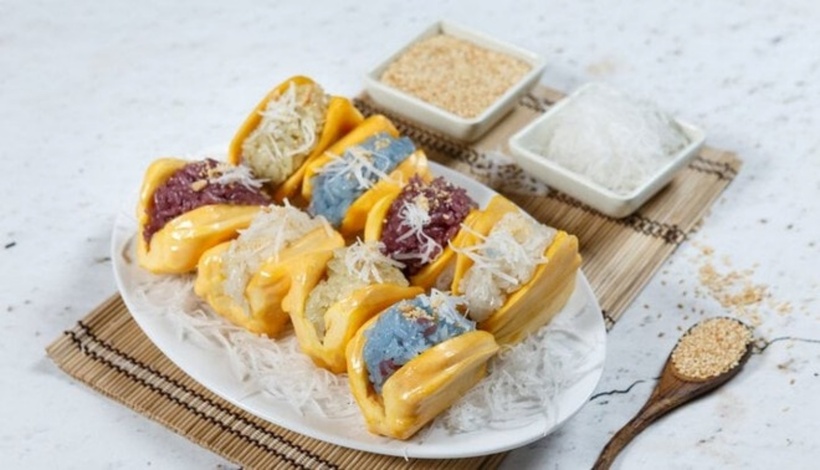 Xôi mít không chỉ là một món ăn vặt đơn thuần mà còn là một phần của văn hóa ẩm thực đường phố Sài Gòn, nơi những món ăn bình dị nhưng lại chứa đựng nhiều ký ức và cảm xúc của người dân thành phố.