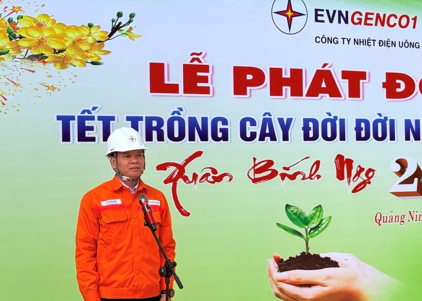 Đồng chí Đỗ Trung Kiên, Bí thư Đảng ủy, Giám đốc Công ty phát biểu tại lễ phát động.
