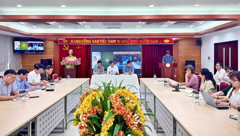 Các đại biểu tham dự hội nghị.