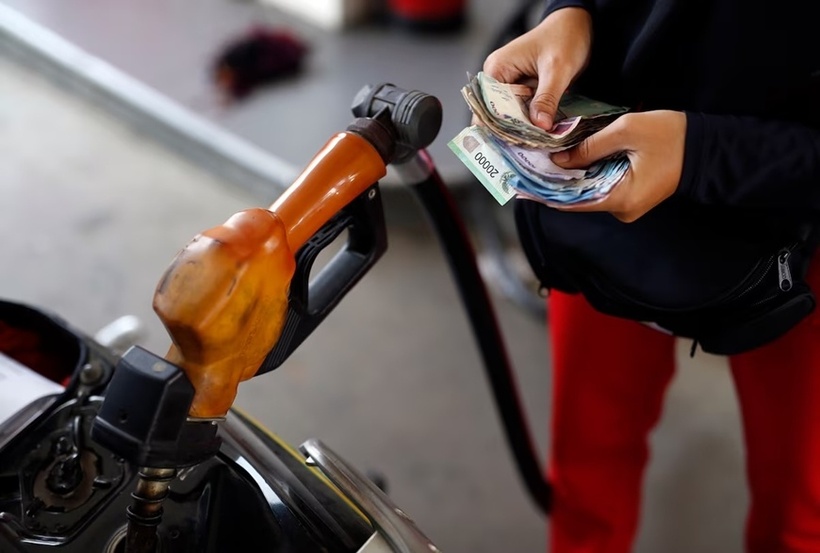 Giá xăng dầu hôm nay (18/3): Giá dầu thế giới tăng khoảng 3%. (Ảnh minh họa: Reuters)