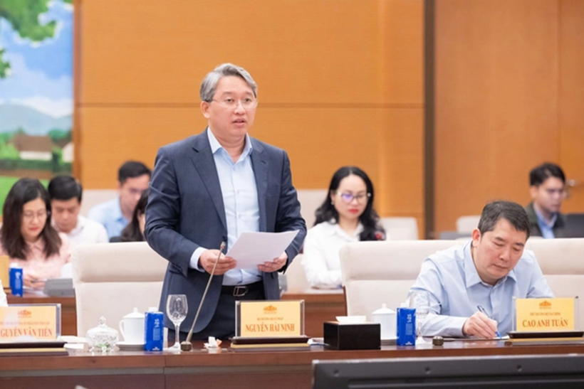 Bộ trưởng Bộ Tư pháp Nguyễn Hải Ninh (Ảnh: Media Quốc hội).