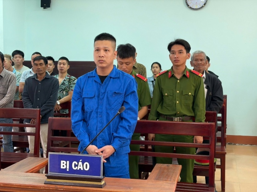 Lê Đức Hạnh tại phiên tòa xét xử sơ thẩm. (Ảnh: Công an nhân dân)