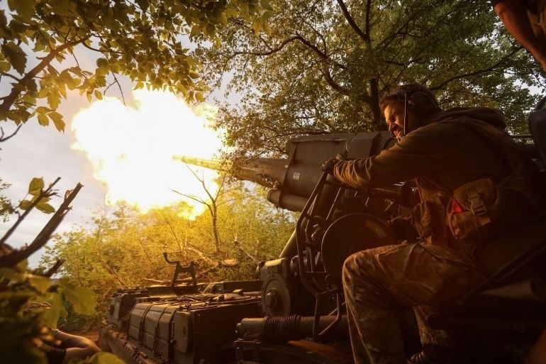Nga - Ukraine giao tranh dữ dội trên chiến trường. Ảnh: Reuters