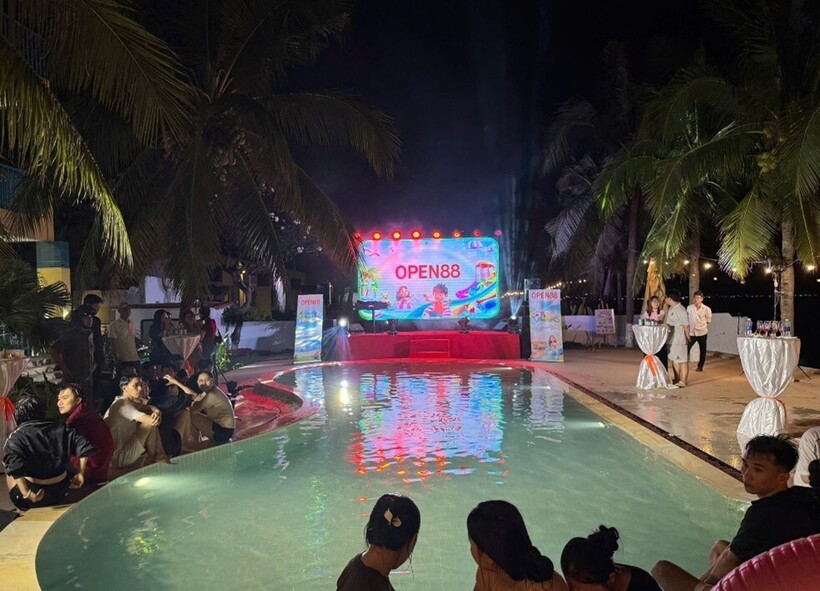 Nam thanh niên thuê resort để quảng cáo trang web cá cược trái phép. Ảnh: Công an tỉnh Lâm Đồng.