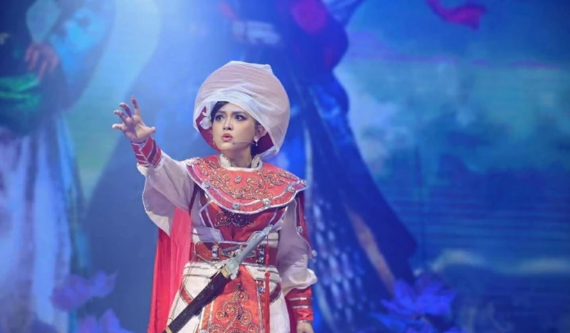 Bùm Bum vào vai Trưng Trắc trong "Tiếng trống Mê Linh" gây tranh cãi. Ảnh: FBNV