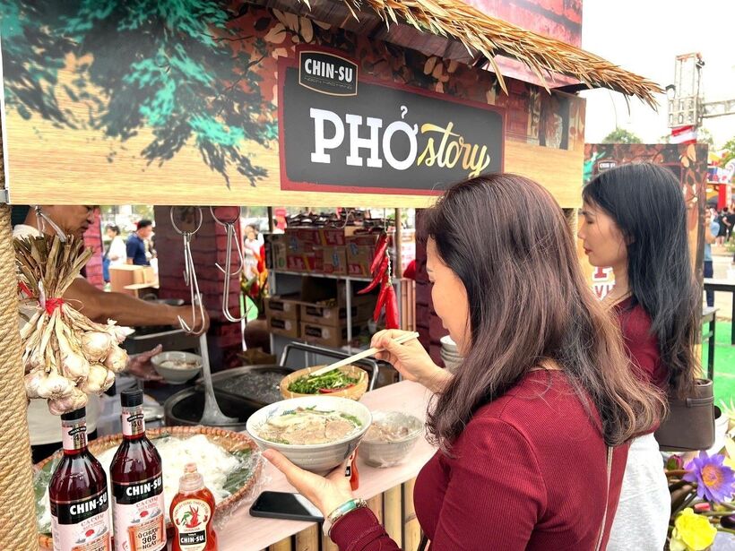 Phở Story thơm lừng, nóng hổi mang tới câu chuyện Phở kết nối truyền thống và hiện đại .