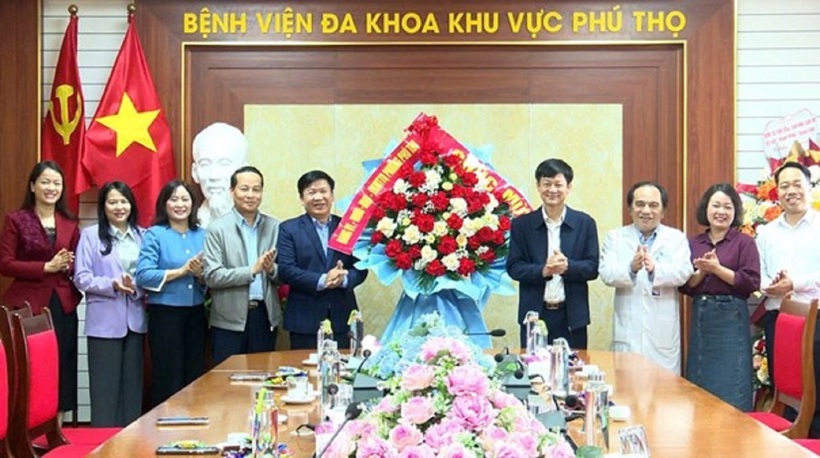 Bệnh viện Đa khoa khu vực Phú Thọ hết lòng vì người bệnh - 1