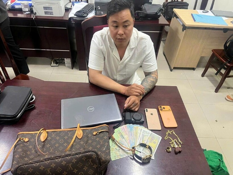 Đối tượng Nguyễn Mạnh Cường tại cơ quan Công an. Ảnh: Công an TP Hà Nội.