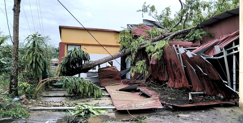 Dông lốc đã khiến nhiều tài sản của nhân dân thiệt hại