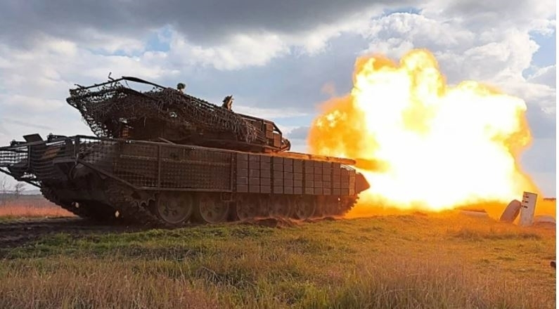Nga - Ukraine giao tranh cường độ cao khắp chiến trường. Ảnh: Pravda