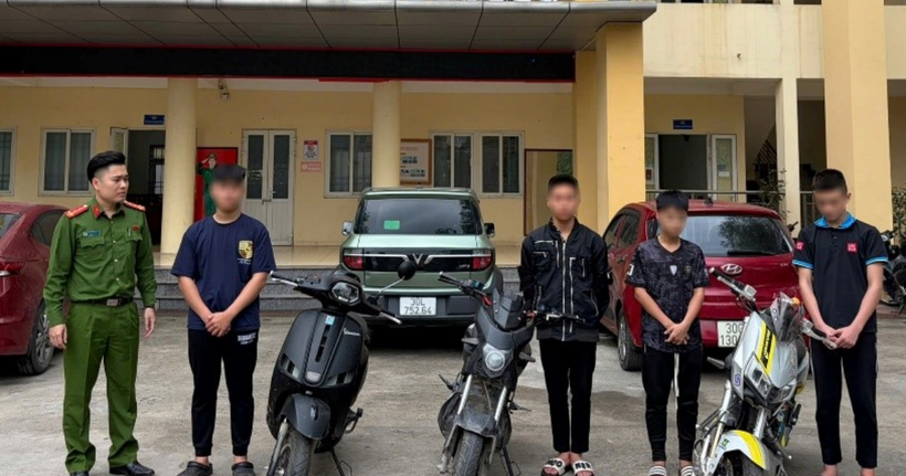 Nhóm thiếu niên trong vụ việc. (Ảnh: Công an Hà Nội)