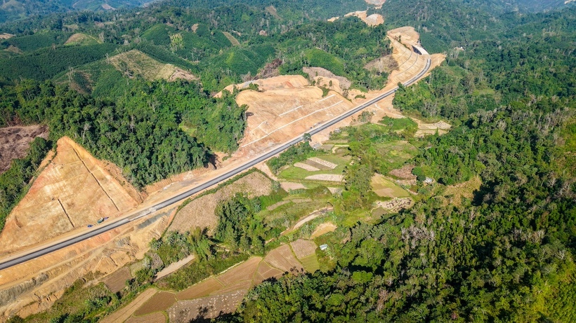 Cao tốc Đồng Đăng - Trà Lĩnh được kỳ vọng sẽ đưa Cao Bằng thoát khỏi tình trạng “trắng” cao tốc, mở ra không gian phát triển mới