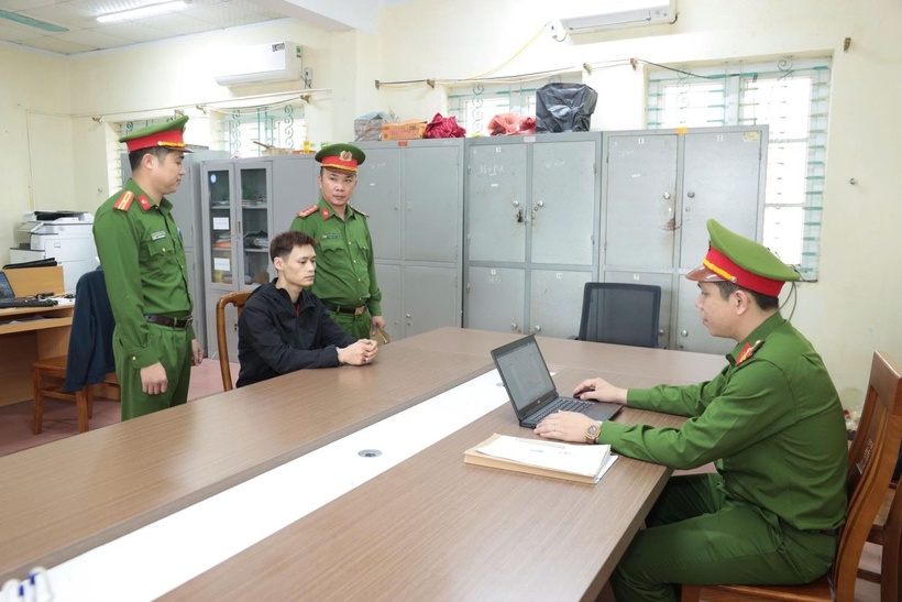 Nguyễn Ngọc Tiệp tại cơ quan công an. Ảnh: Cổng thông tin điện tử Công an tỉnh Hưng Yên