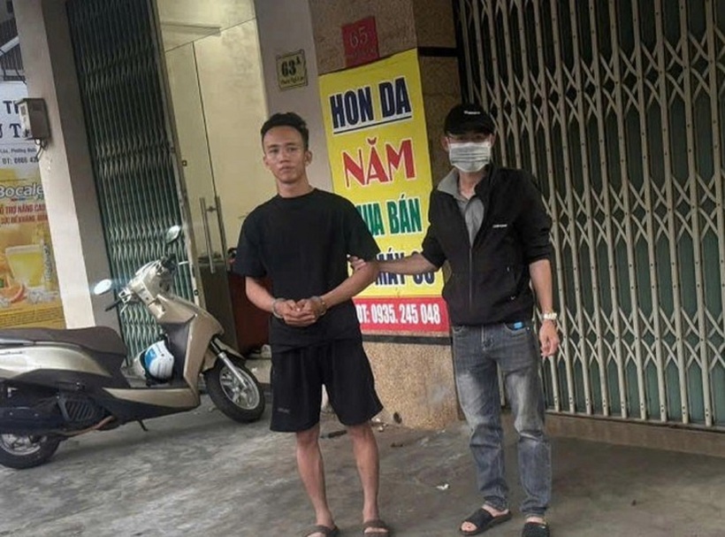 Cơ quan công an bắt giữ thành công đối tượng Nguyễn Thành Đức. Ảnh: Lao Động