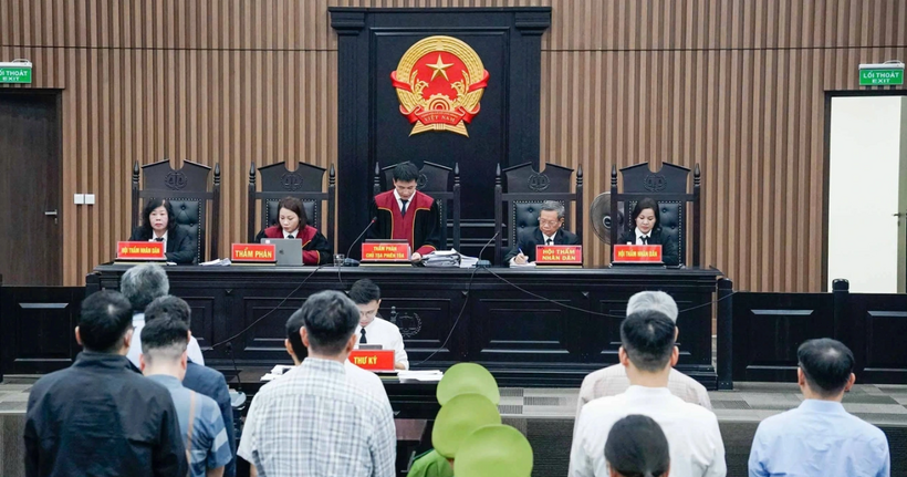 Toàn cảnh phiên tòa.
