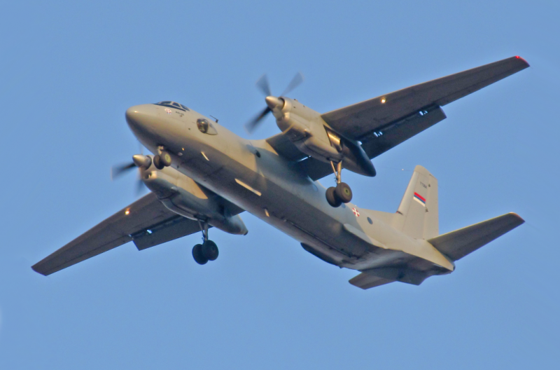 An-26 là dòng máy bay vận tải quân sự hạng nhẹ do Liên Xô thiết kế, được sử dụng phổ biến trong nhiều nhiệm vụ hậu cần và vận chuyển quân sự. Ảnh minh hoạ