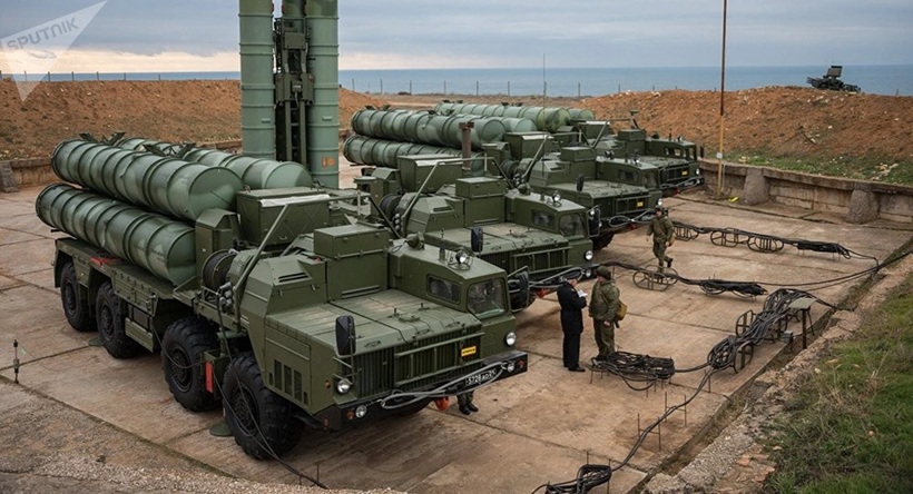 Tổ hợp phòng không S-400 Nga ở Crimea (Ảnh: Sputnik).