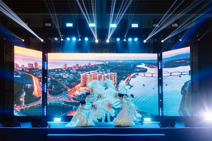 Không gian sự kiện “Mỹ cảnh tầng không” giới thiệu sa bàn Capital Square.