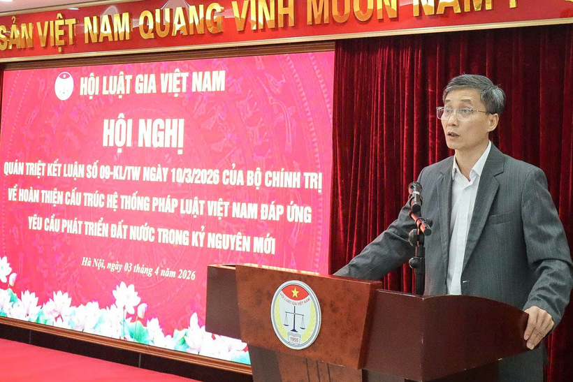 Bí thư Đảng ủy, Chủ tịch Hội Luật gia Việt Nam Nguyễn Khánh Ngọc phát biểu khai mạc hội nghị.