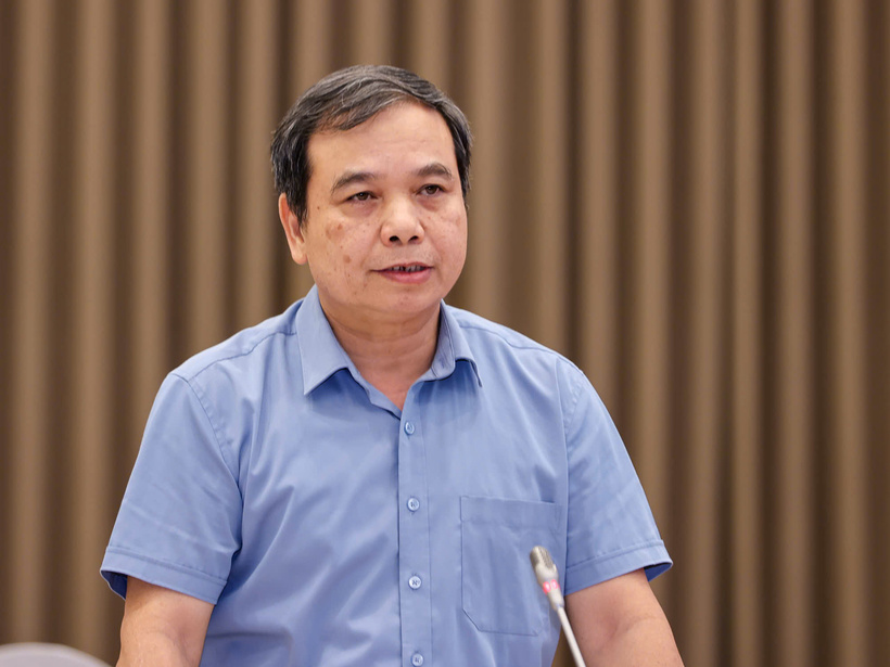 Ông Hoàng Đức Minh - Vụ trưởng Vụ Học sinh, sinh viên (Bộ GD&ĐT) trả lời tại họp báo.