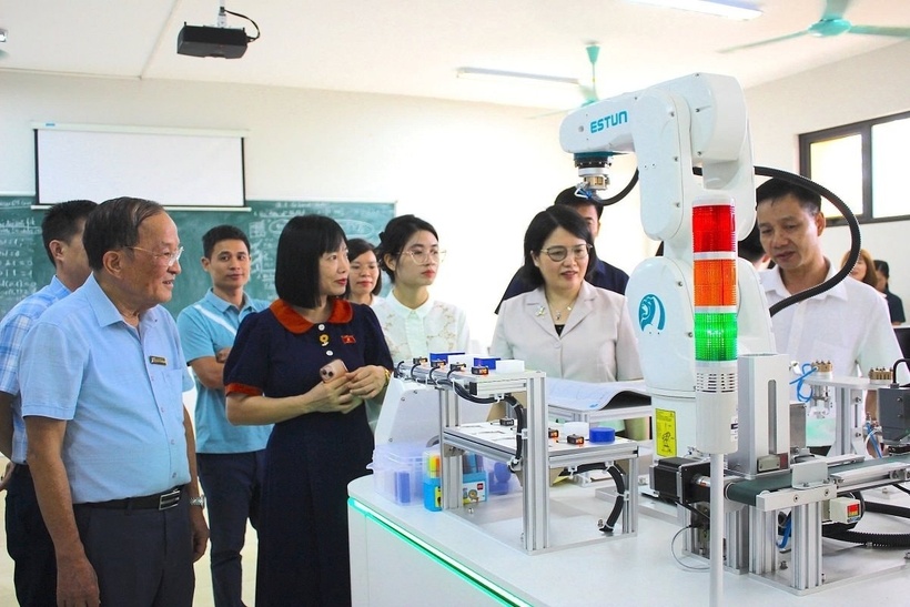 Hiệu trưởng, hiệu phó trường đại học phải có trình độ tiến sĩ. Ảnh minh hoạ: Báo Chính phủ.