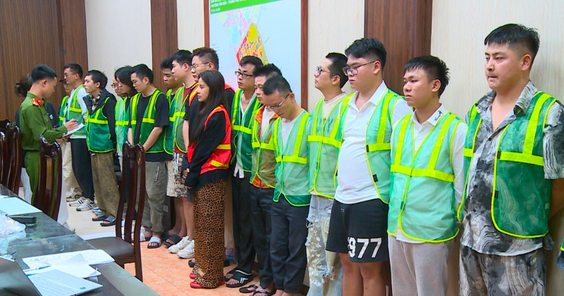 Nhóm đối tượng bị bắt giữ.