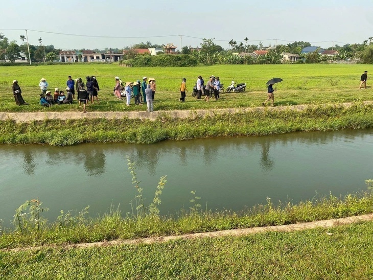 Đoạn kênh thủy lợi nơi nam sinh lớp 8 đuối nước tử vong. Ảnh: Tuổi trẻ Online