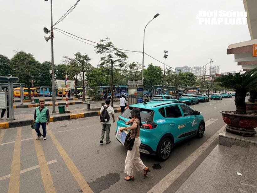 Nhu cầu đi lại tăng cao mỗi dịp nghỉ  lễ: Người dân cần lưu ý gì? - 6